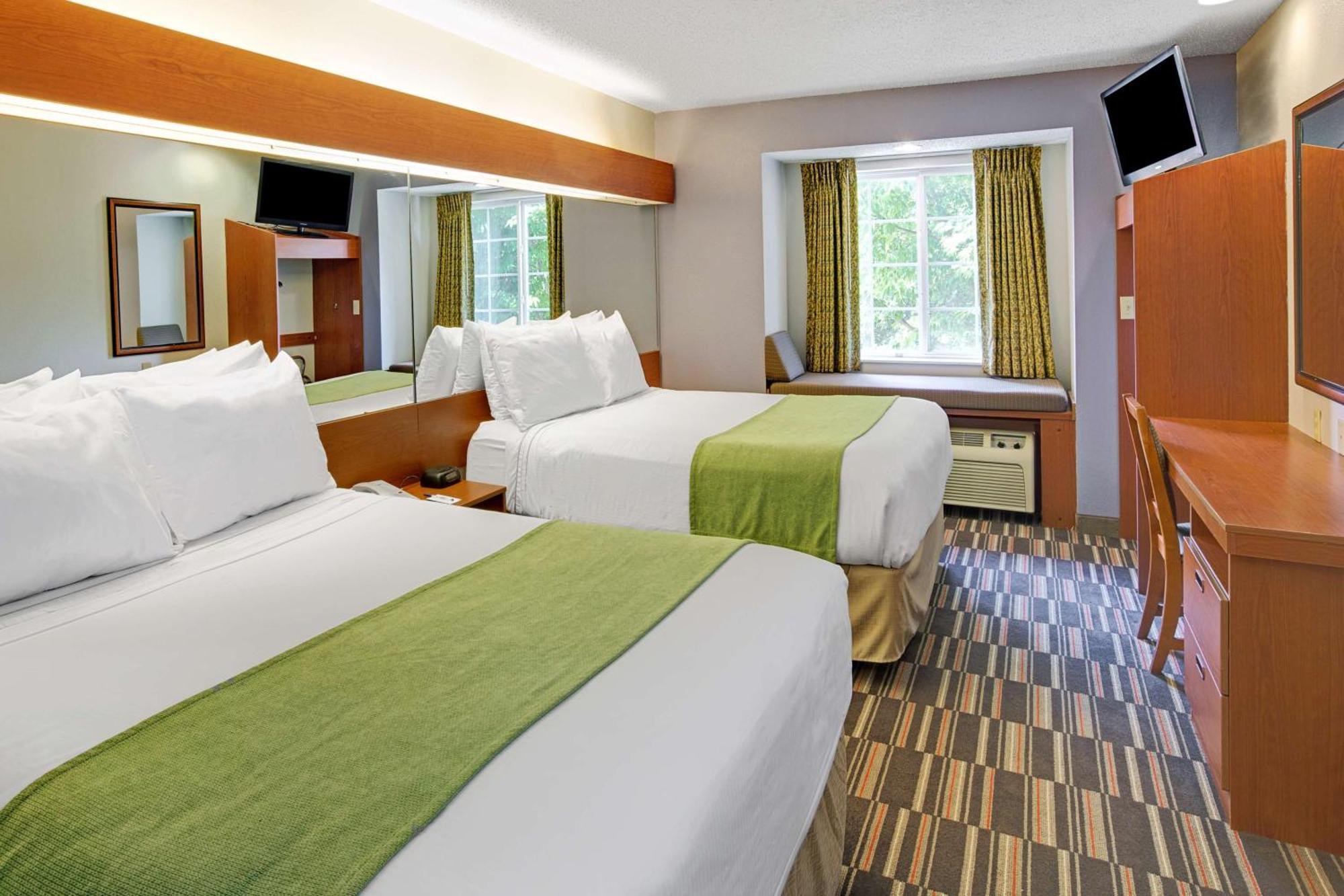 Queen Room Two Queen Beds Non-Smoking